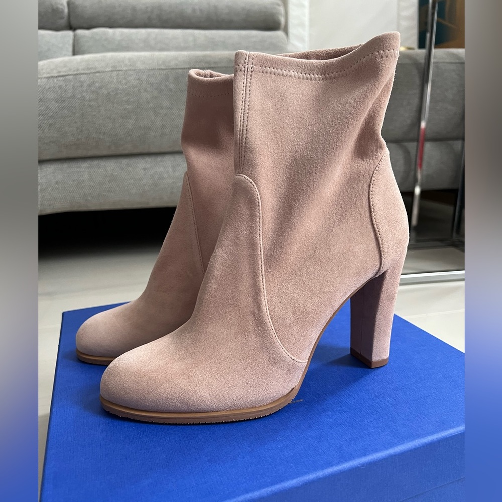 NIB Stuart Weitzman Highland bootie suede 6.5 37 sock pull-on